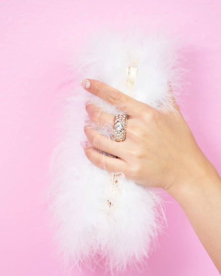 White Fancy Furry Boa Feather Clutch