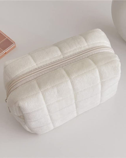 Plush Makeup Bag Checkered Cosmetic Bag Cosmetic Travel Bag Large Zipper Travel Toiletry Bag Portable Multi Functional Capacity Bag Cute Makeup Brushes Storage Bag For Women