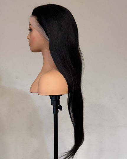 Boss Flow – Brazilian Straight Lace Front Wig (Natural Black)