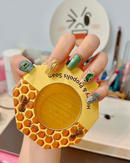 Handmade Emerald Green Cat Eye Luxury Jasmine Princess Press-on Nail Art | ZAKAPOP