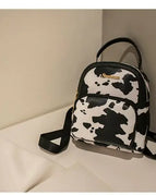 Snake pattern black