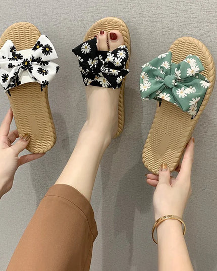 Women's Summer Flat Beach Casual Sandals - Slip-On Style