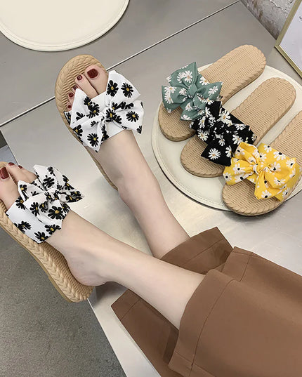 Women's Summer Flat Beach Casual Sandals - Slip-On Style