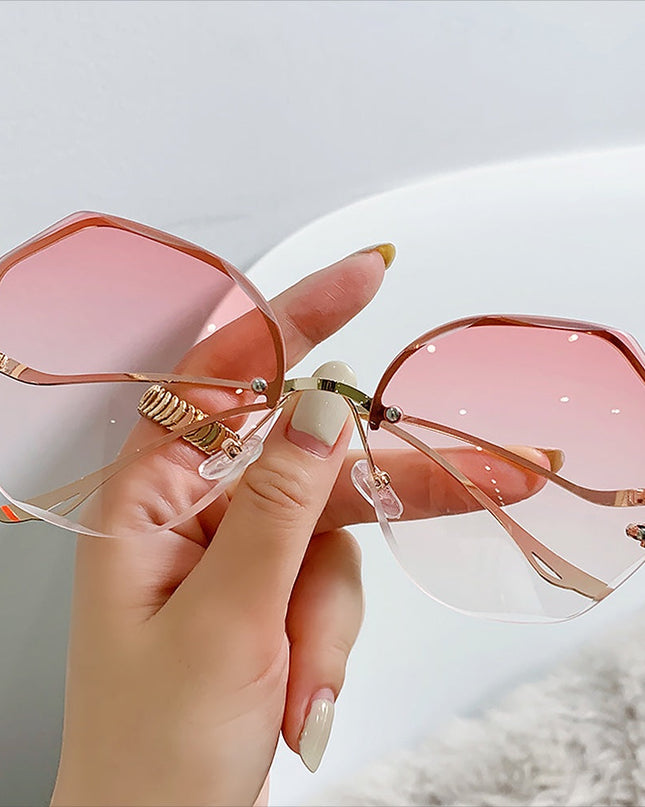 Women's Stylish Vintage Oversized Square Gradient Sunglasses | ZAKAPOP