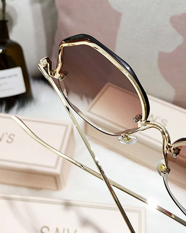 Women's Stylish Vintage Oversized Square Gradient Sunglasses | ZAKAPOP