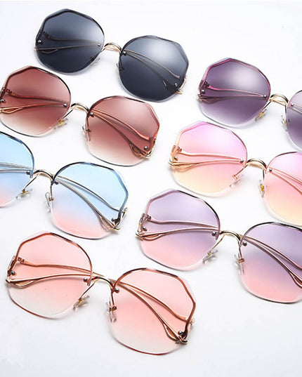 Women's Stylish Vintage Oversized Square Gradient Sunglasses | ZAKAPOP