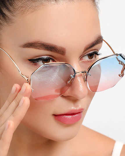 Women's Stylish Vintage Oversized Square Gradient Sunglasses | ZAKAPOP