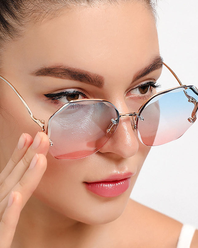 Women's Stylish Vintage Oversized Square Gradient Sunglasses | ZAKAPOP