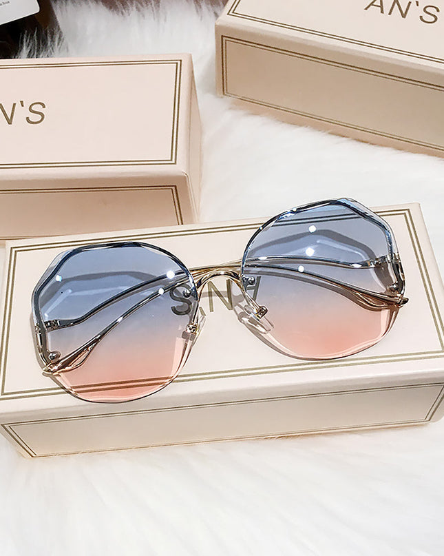 Women's Stylish Vintage Oversized Square Gradient Sunglasses | ZAKAPOP