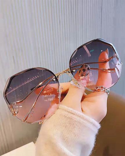 Women's Stylish Vintage Oversized Square Gradient Sunglasses | ZAKAPOP