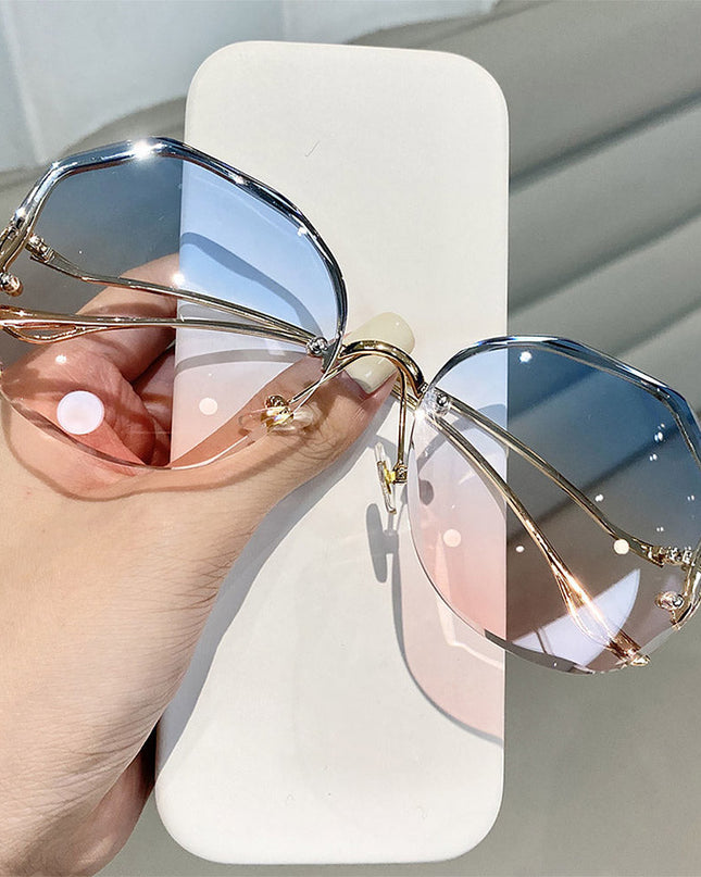 Women's Stylish Vintage Oversized Square Gradient Sunglasses | ZAKAPOP