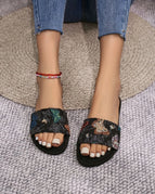 Black / 35