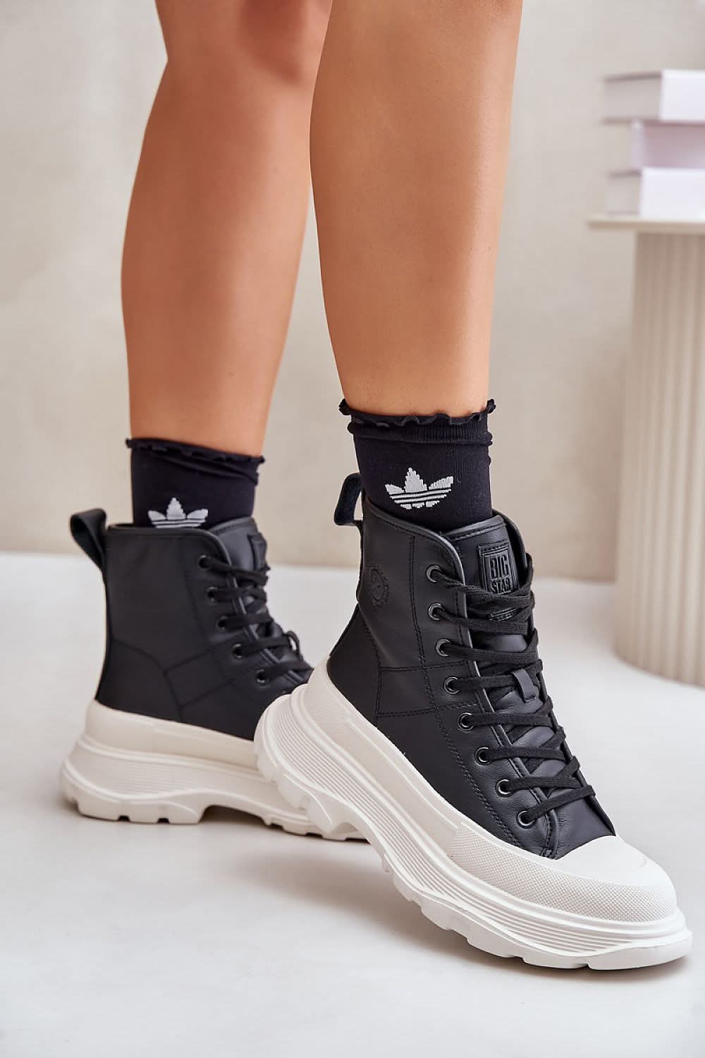 Big Star Natural leather Sneakers Step in style