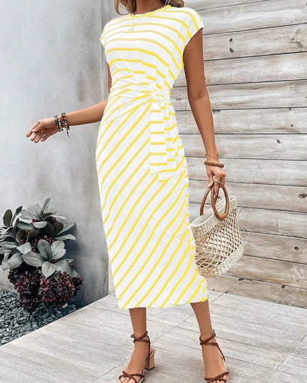 Elegant Waist Strap Striped Round Neck Short Sleeve And Long Pattern Dress